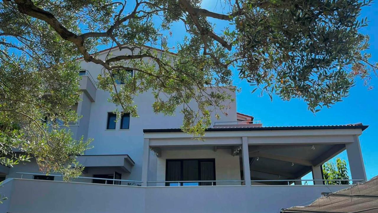 Memori Bed&Breakfast Rab Town Exterior photo