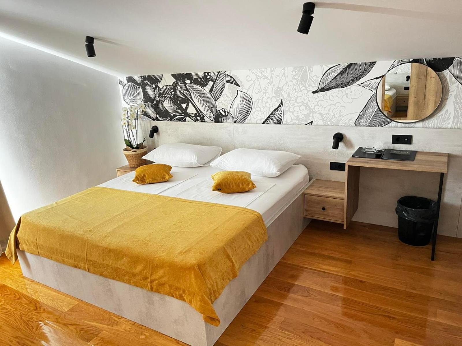 Memori Bed&Breakfast Rab Town Exterior photo